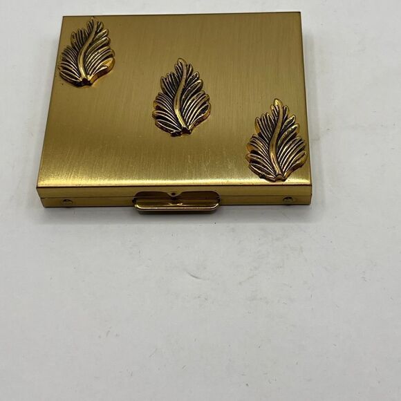 Lot of two 5th Avenue 1950’s compacts - Picture 2 of 9